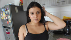 MelanieCaceres: 休暇が終わり、実家で最初に見つけたのは義理の妹でした