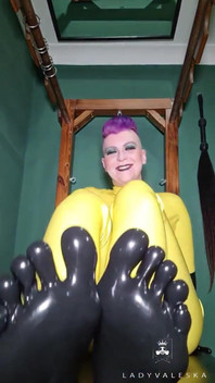 Uctívání latexových nohou a latexových rukavic