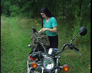 YOUR FIRST PORN: Biker-traum Alexis Macht Ein Fotoshooting - Biker Dream Alexis fait une...