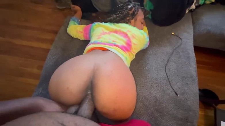 Fijii pornbox: Lightskin baddie suka banget disewa sama raksasa pria kulit hitam