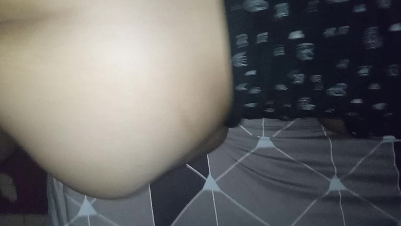 Eatrella j: La Que No Cae Resbala