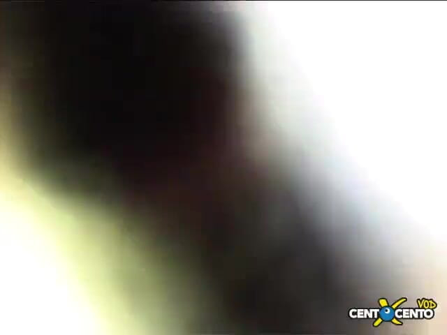 Topaweb: Na placu zabaw obscenes dają najwyższą ocenę dziewczynie, która tryska...