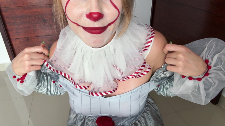 Mrs Peachesxx: Pennywise minta awak hisap batang awak– kongkek muka sudut pandangan...