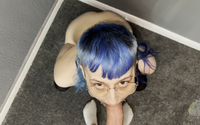 Alice Bean: Sneaky Blowjob