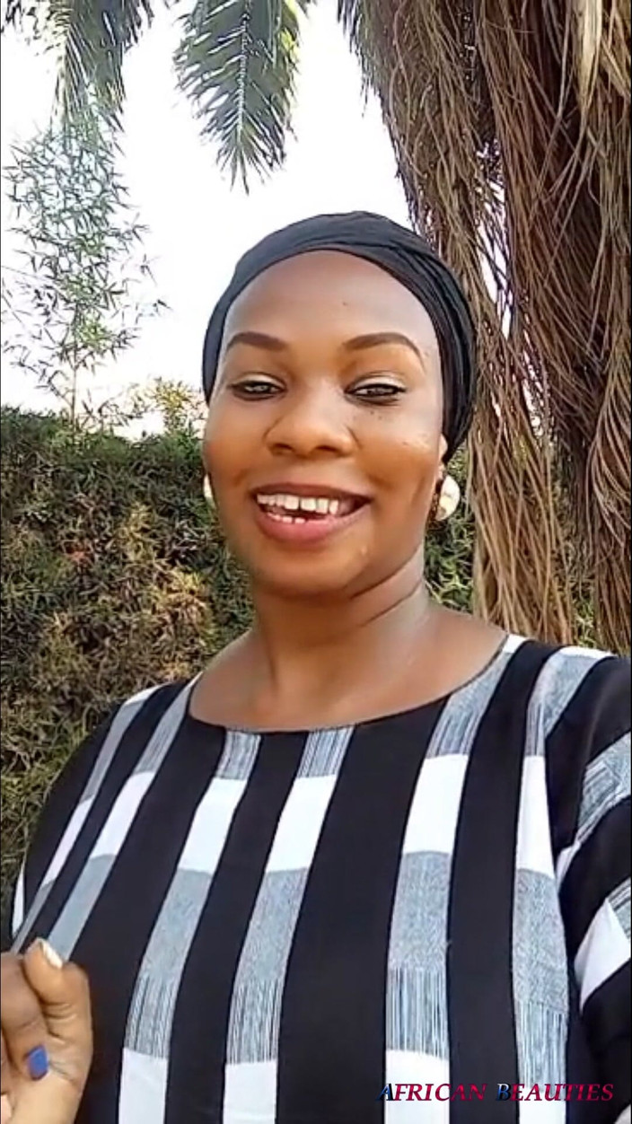 African Beauties: MILF Nikkie Sobre La Vida Africana