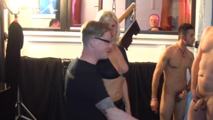 Fickparty: Busty blonde trainee gangbanged!