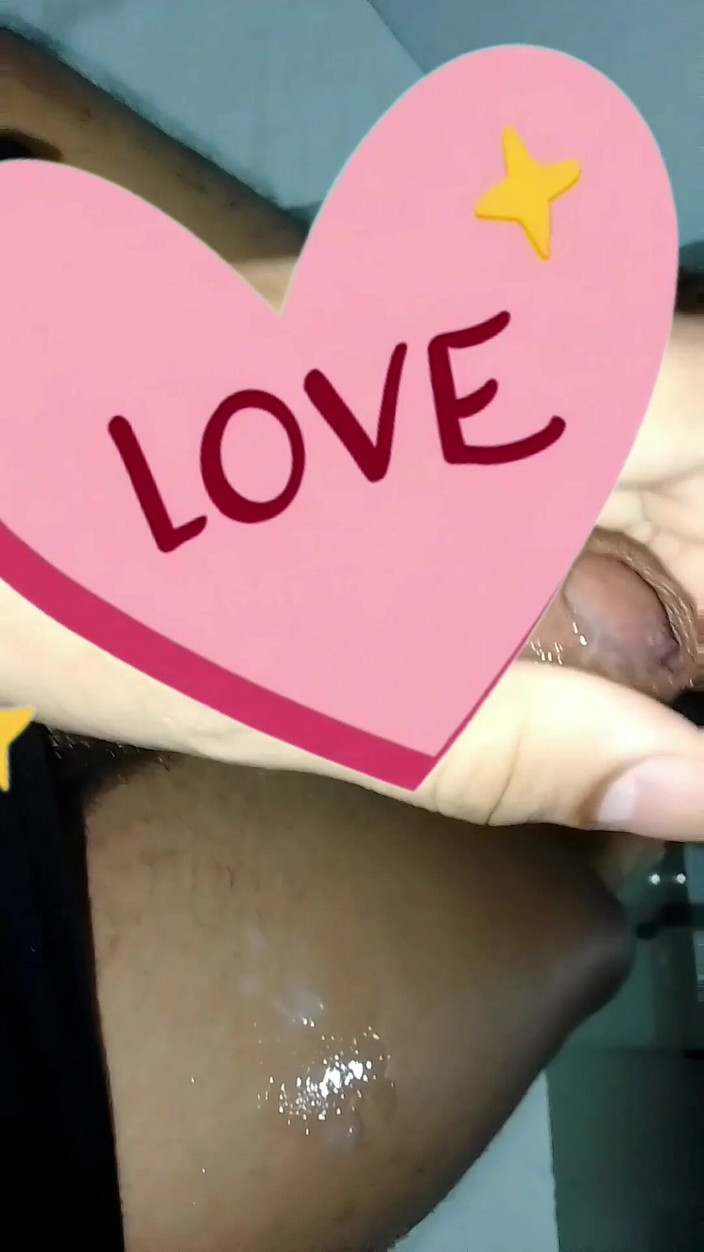 DamiPe: Mi-a scos penisul și m-am masturbat