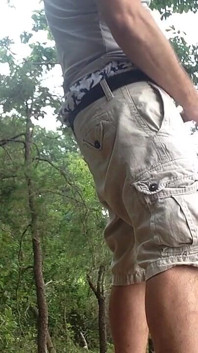 Su kenarında mastürbasyon, halka açık parkta, sarkma, American Eagle Boxers. Genişletilmiş