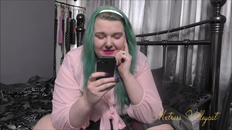 Mxtress Valleycat: Show the bully how you jerk