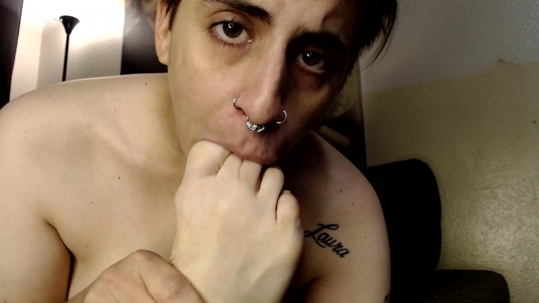 Abby Anna: Abby Sucking Her Long Toes No Polish