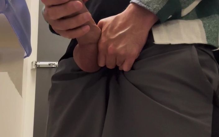 10 inch daddy: ロンドンのトイレオナニー