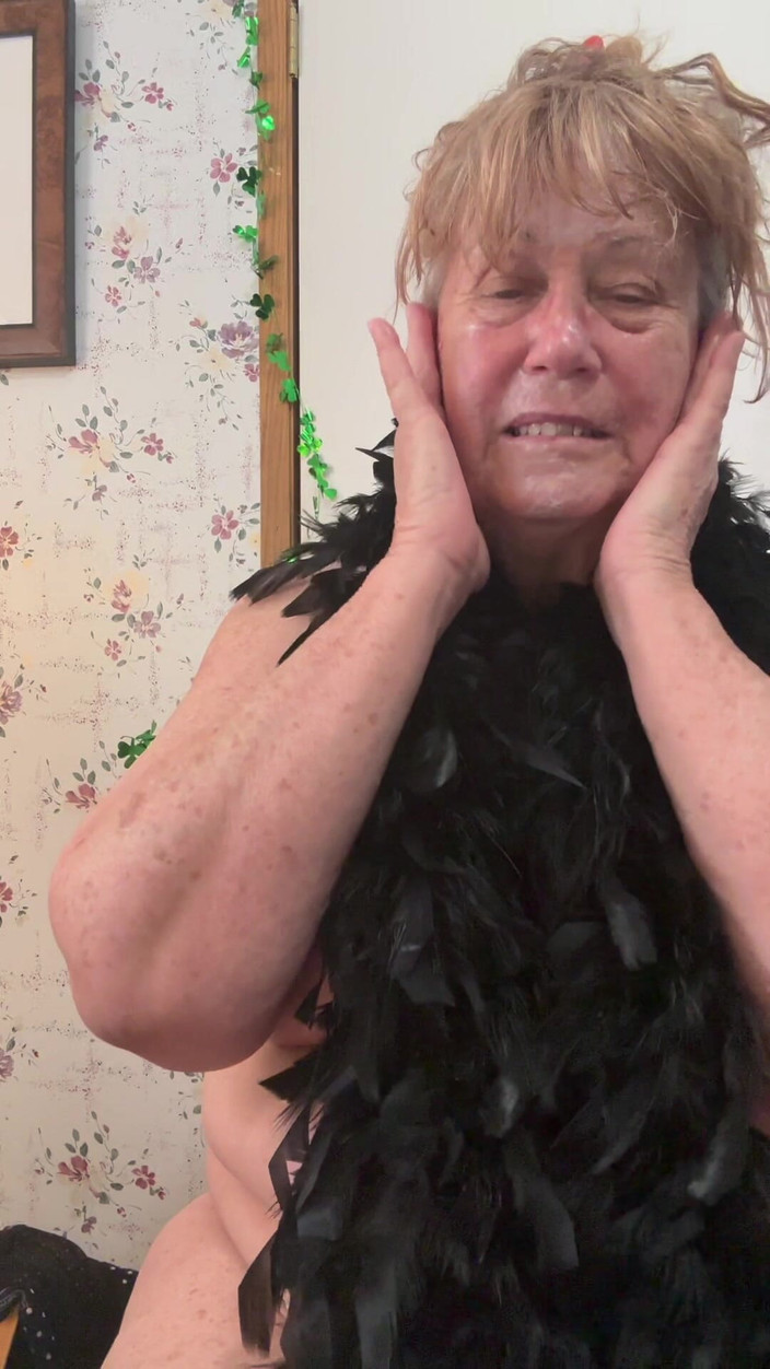 Big Ass 4 U: Aspetto la Tua crema sul Mio Viso