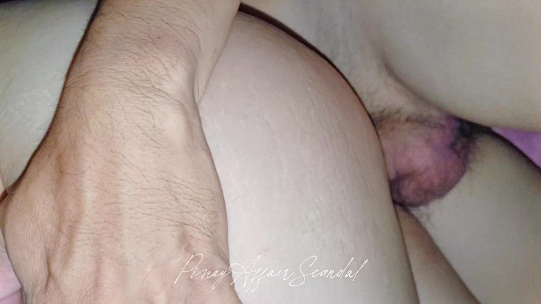 TeenPinayCloseUp: Pinay tebal dengan tetek besar suka dikongkek keras
