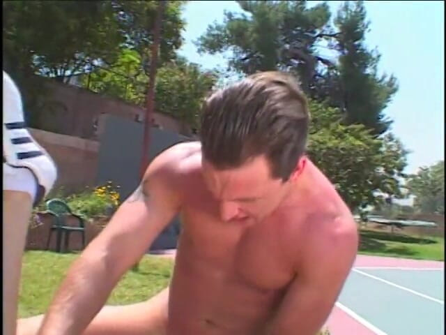 Outdoor Fucktivities: Teenager fucks tennis coach outside