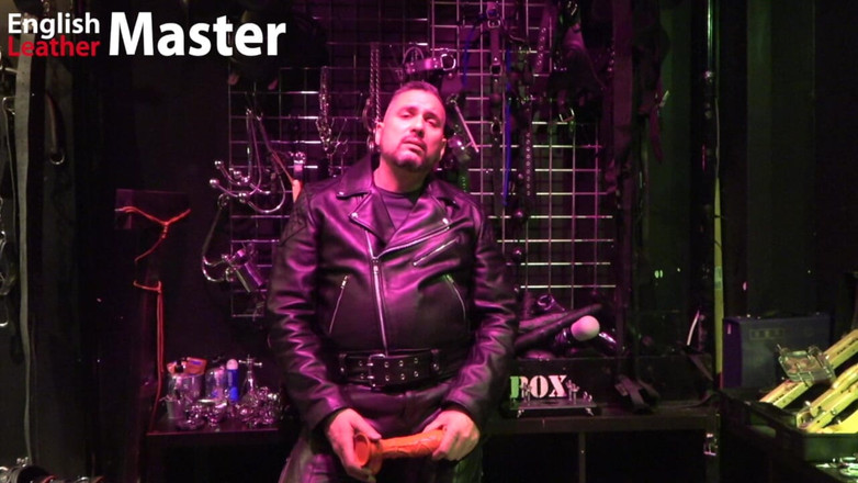 EnglishLeathermaster: Anweisungen zum oralen und analdildo