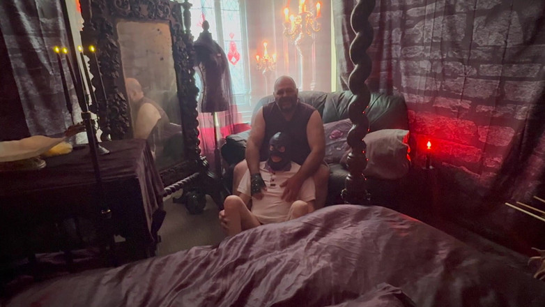 Aaexperiences Gay: Bölüm 1-lanista bear ve tawseman vampir odasında şaplak seansı!