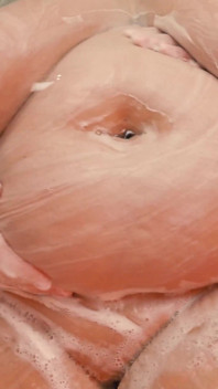 胖美女anna katz洗她华丽的身体