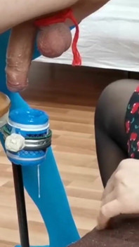 Zwangsabfluss seiner eier. Mehrere cumshots.