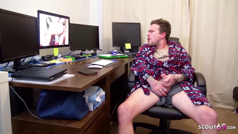 Full porn collection: Fit stepmom Jess catch stepson Jerk and help him with...