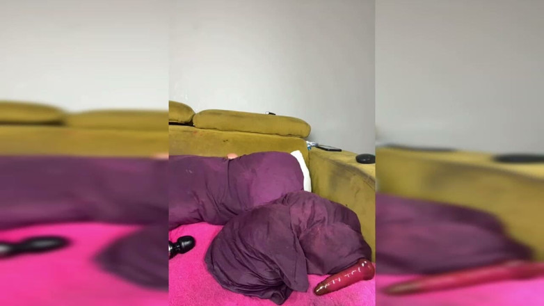 Juicy World: Messy Ebony Drinks Multiple Squirts &amp; Anal Masturbation