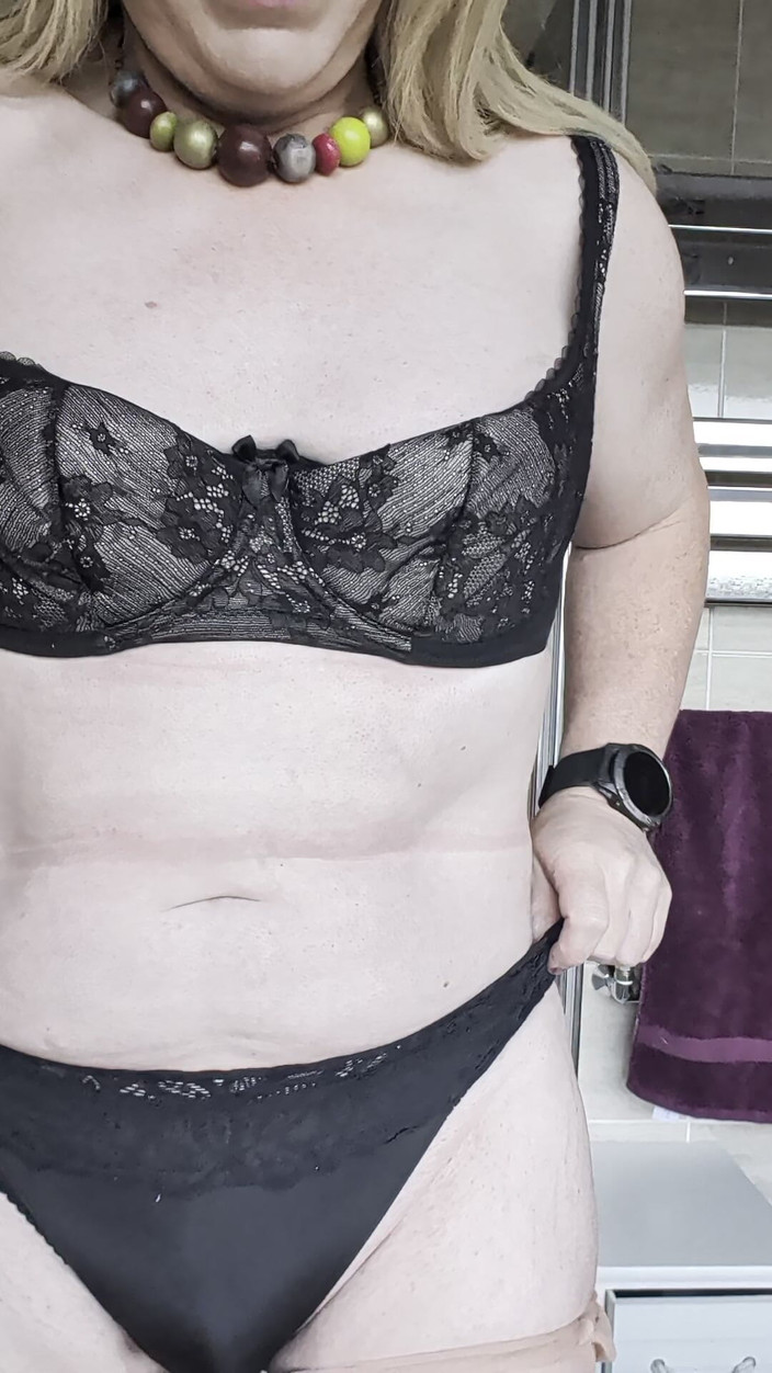 NikkiGee: Piscio i miei collant!