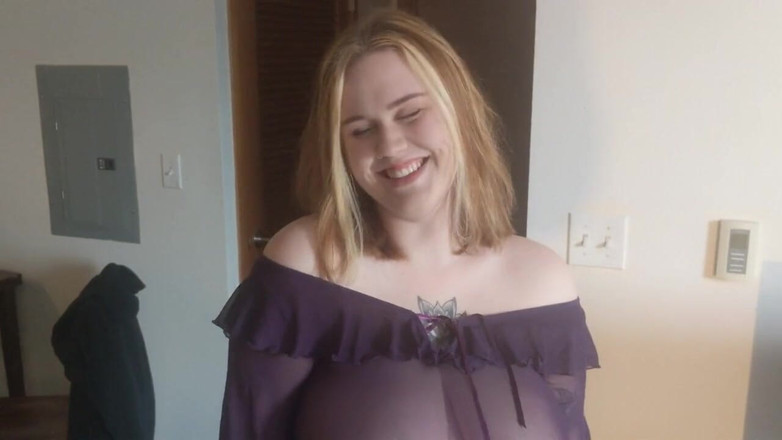 voyeurpervert: La première visite d’appartement de Lizzie