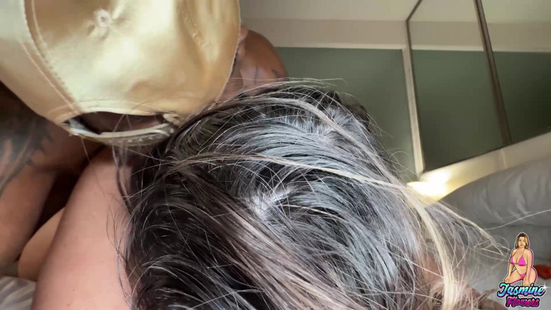 Jasmine Flowers: Avn Porn Star Hotel rimorchiata - latina milf w/a culo grosso...
