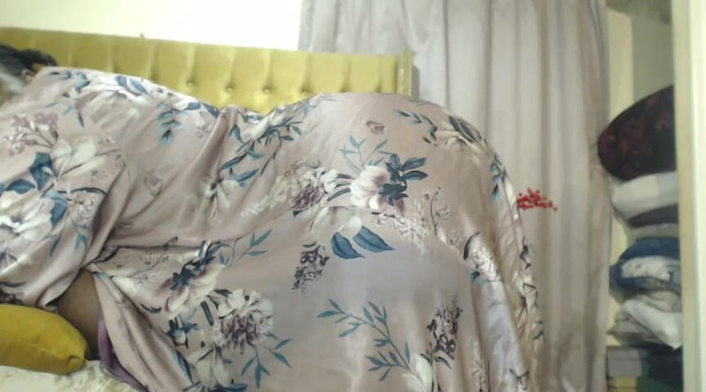 Legendary Booty Overdose: Geiler SSBBW stöhnender fetisch und vibrator necken