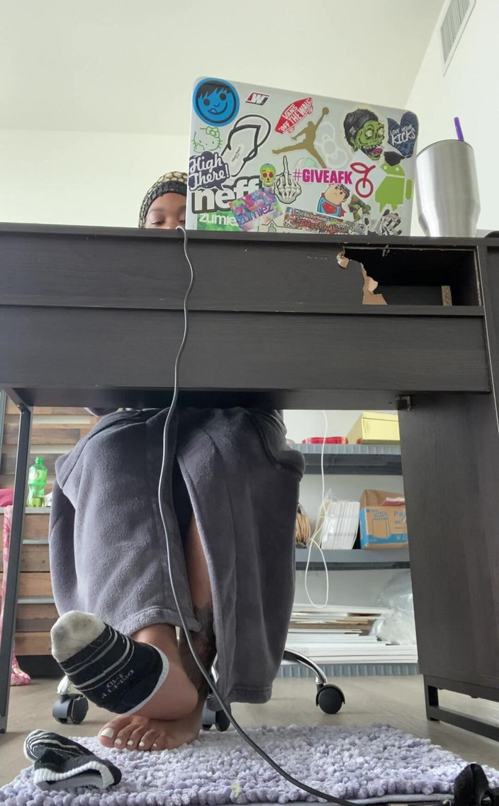 Baby Soles: Merakam kaki saya semasa mengambil peperiksaan