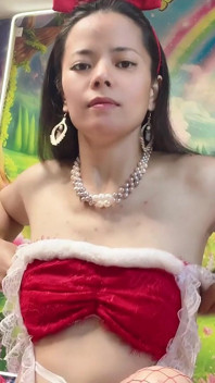 Kırmızı kıyafet giy bugün güzel