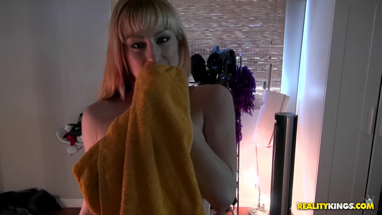 Reality Kings: Reality Kings - sexy Rogue Angel dostane jumper kabely a masivní...
