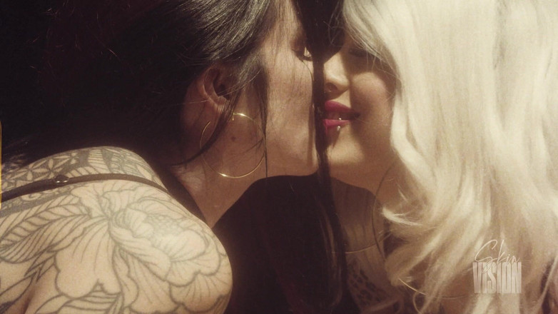 SkinVision: Lezbiyen seks cadıları masumu bozuyor - luna luxxx ve kasara wood...