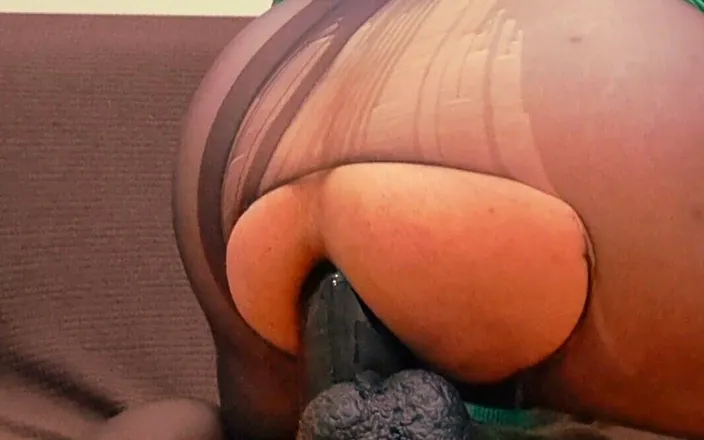covo_sissy_cross: An Everyday but Enjoyable Fuck!!