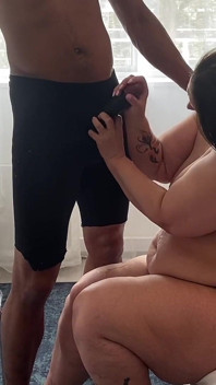 흑인 대물 자지에게 정액을 빼내는 육덕 마누라