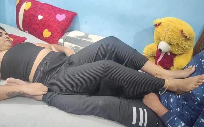 Vaigavarun Feet romance: Топтка груди