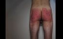 Self spanker: Duro selfspanking con cinturón y bastón