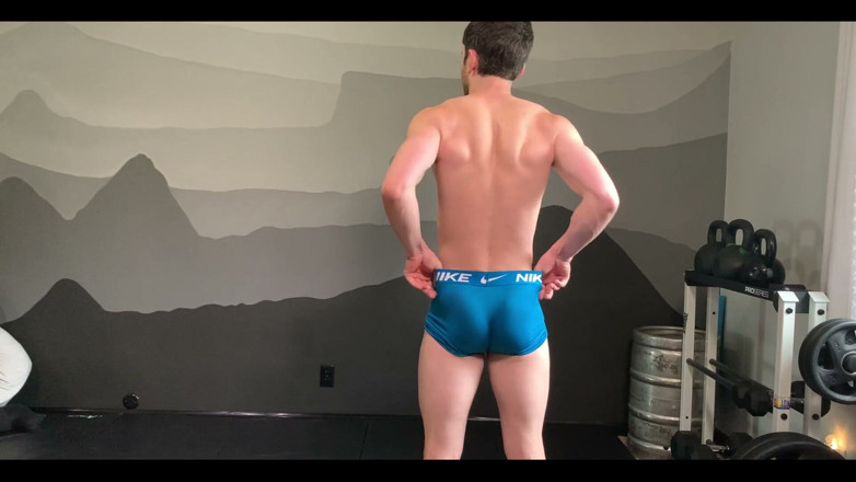 Jay Stroke: I Get Hard During My Workouts When I'm This Horny