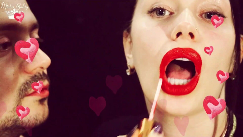 Goddess Misha Goldy: Valentines ansikte och kropp kyssar samlingsvideo!