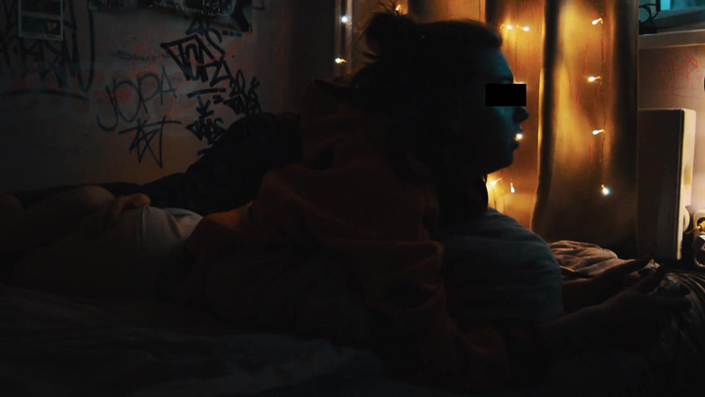 20th century of porn: Ošukal krásku, zatímco si hrála