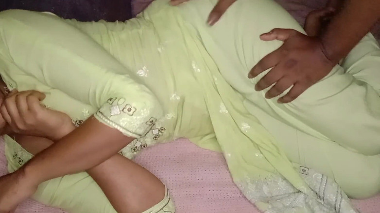 Deshi women: Найкрасивіша індійська пара має роман у будинку друга, красивий таснеєм