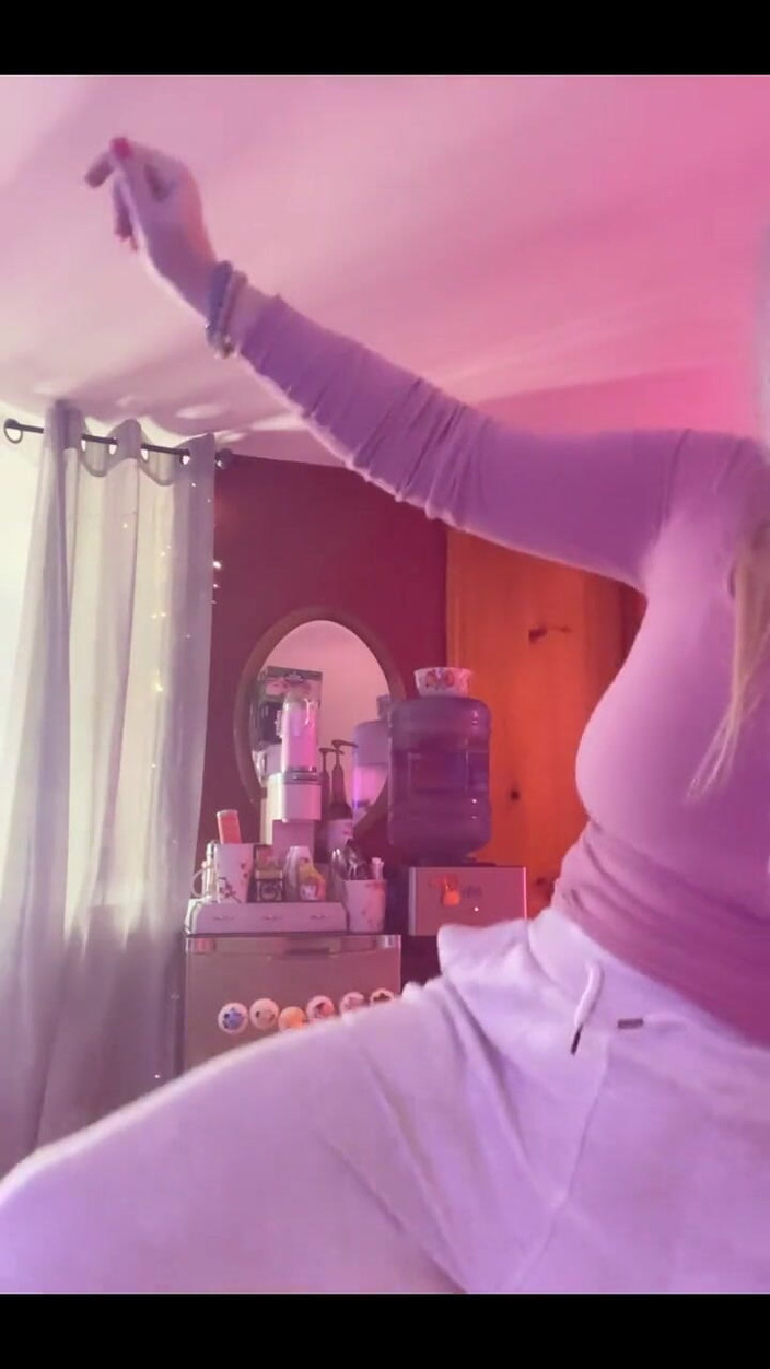 PaintedRose: Film Day bts per "brava ragazza"