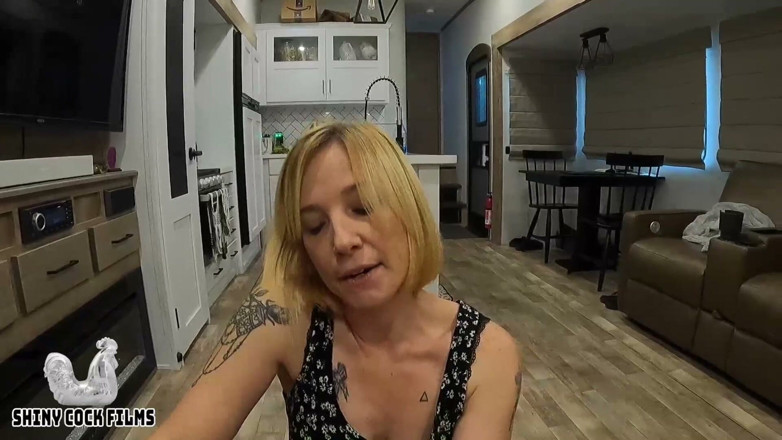 Jane Cane: Üvey anne üvey oğluna seks eğitimi veriyor