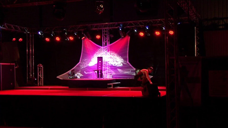 Looners Passion: Blow to Pop na pódiu