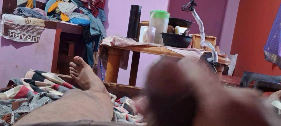 darksiders_eyes_love: Solo, sessão de acariciar pau na cama, padrasto, pau amador,...