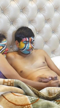 Seksi hemşire Aarti hastasına erotik tedavi yapıyor 1
