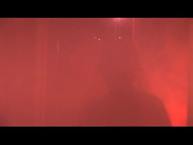 3 Bangers: 이 섹시한 갈색 머리 소녀의 쪼이는 보지는 애널 중에 장난감으로 따먹히다