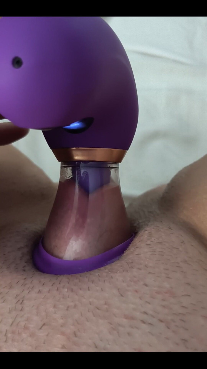 TheKinkyPwrLftr: 彼らが私のおもちゃを良い小さなふしだらな女のように操っている間、自分自身を録音するように私に言いました