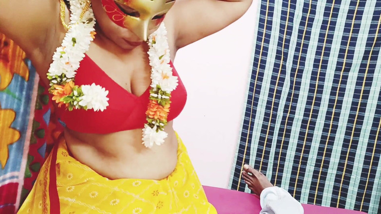 Telugu honey lips: Volledige video, stiefzoon die stiefmoeder neukt, Telugu Vuil praat.