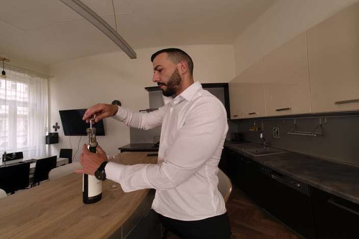 Virtual Real Gay: Sommelier