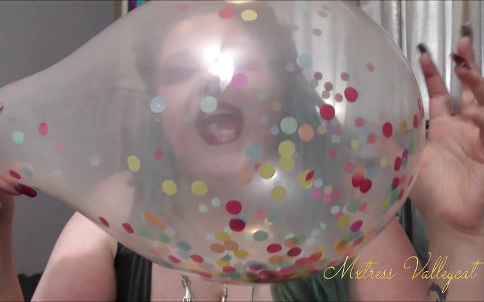 Mxtress Valleycat: Moje nehty a konfetní balónek